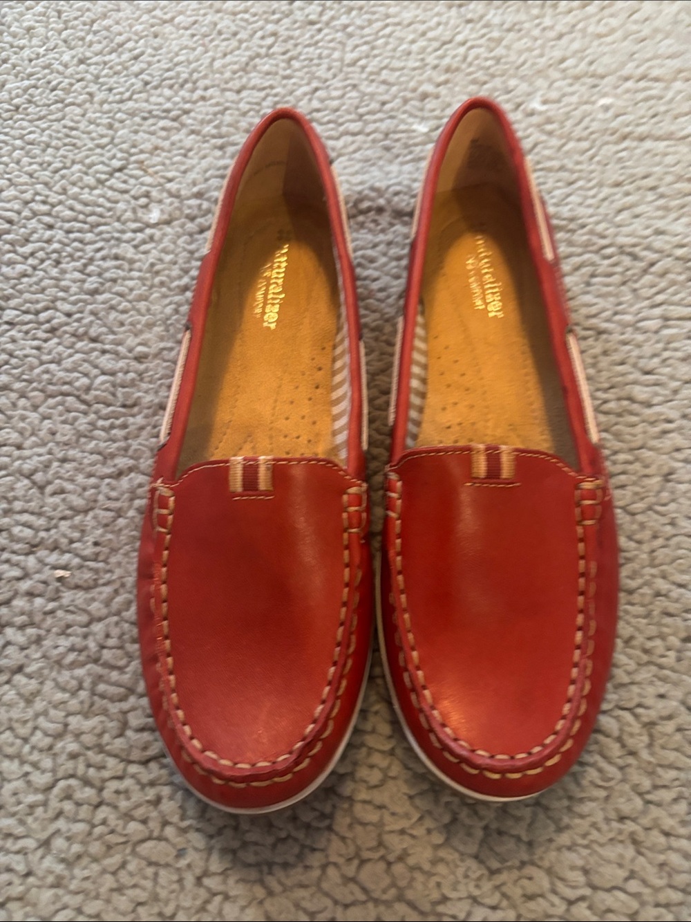 NWOT Naturalizer N5 Comfort aRed Leather Slip-On Moccasins